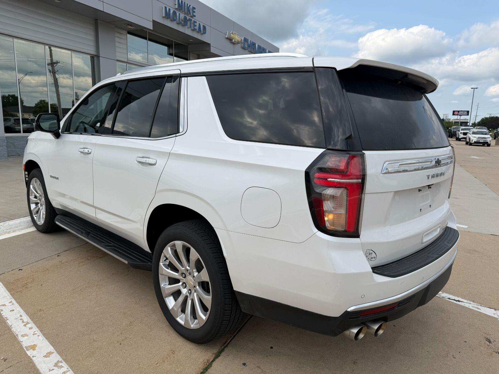 Used 2021 Iridescent Pearl Tricoat Chevrolet Premier image 5