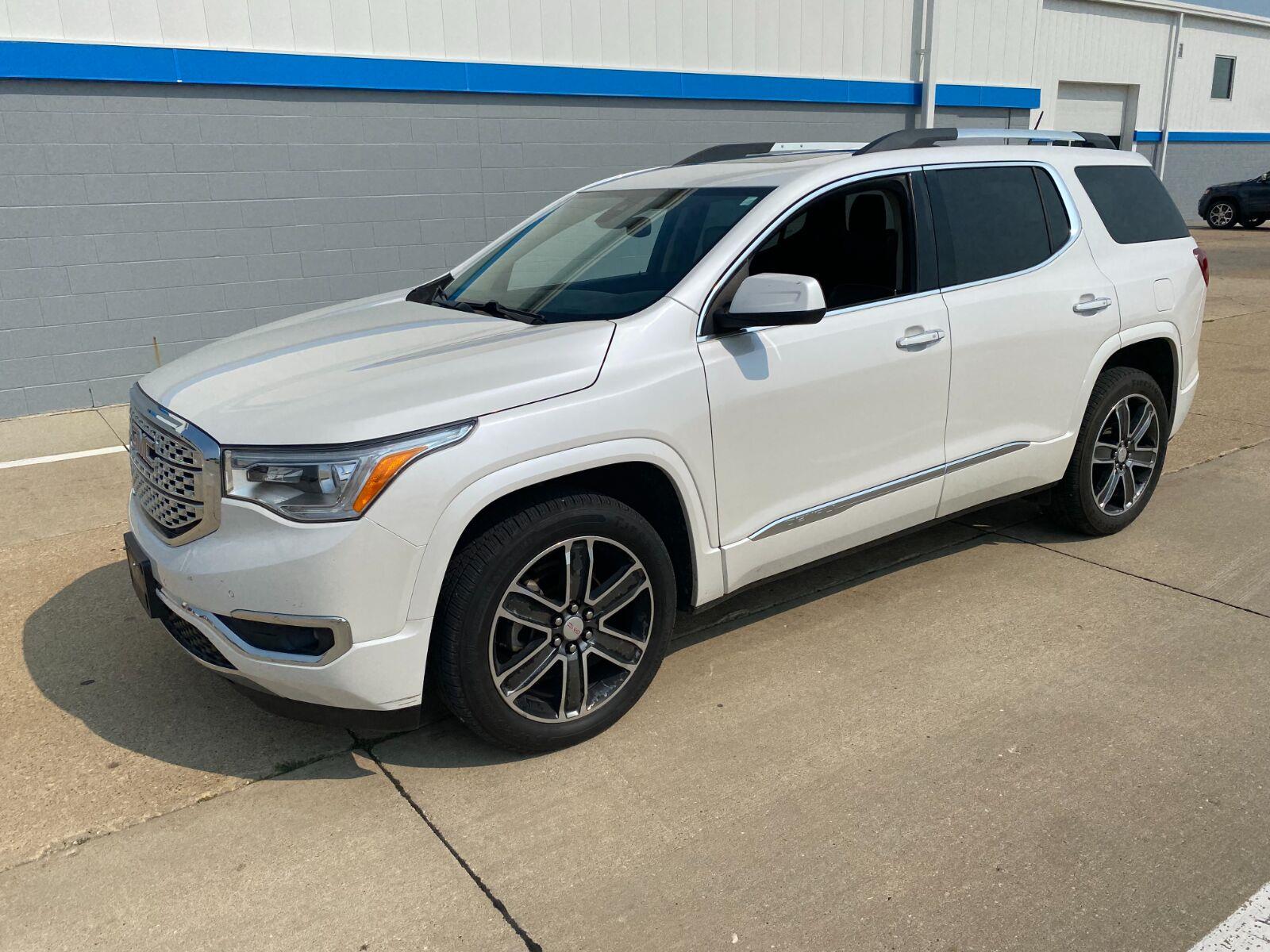 White Frost Tricoat 2017 GMC Acadia SUV / Crossover Four-Wheel Drive 6-Speed Automatic