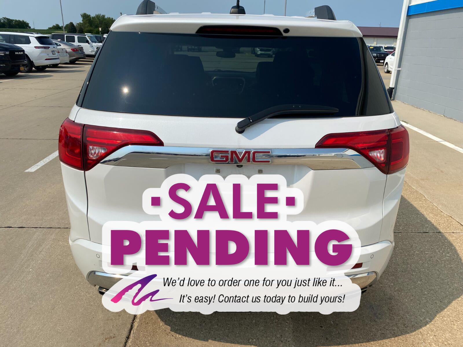 Used 2017 White Frost Tricoat GMC Denali image 3