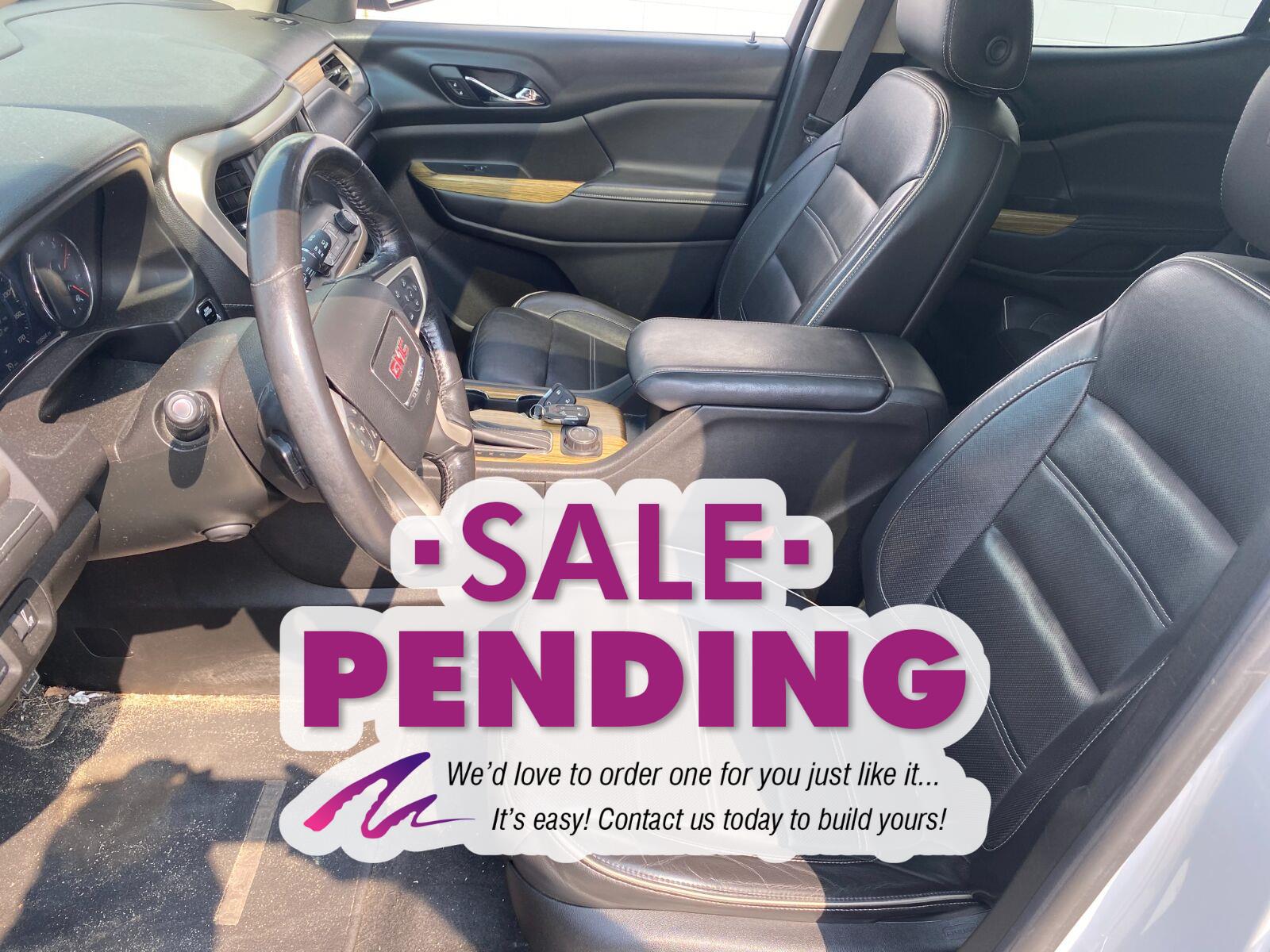 Used 2017 White Frost Tricoat GMC Denali image 9