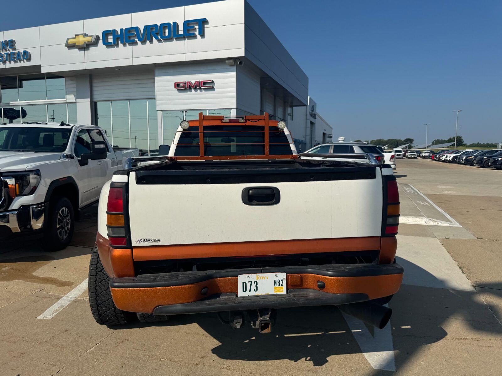 Used 2006 Black Chevrolet DRW LT3 image 5