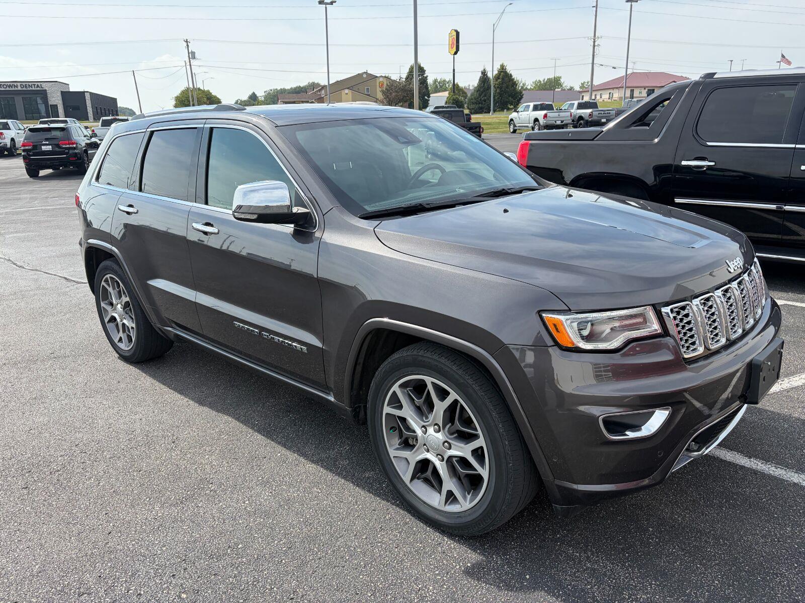 Used 2021 Granite Crystal Metallic Clearcoat Jeep Overland image 5