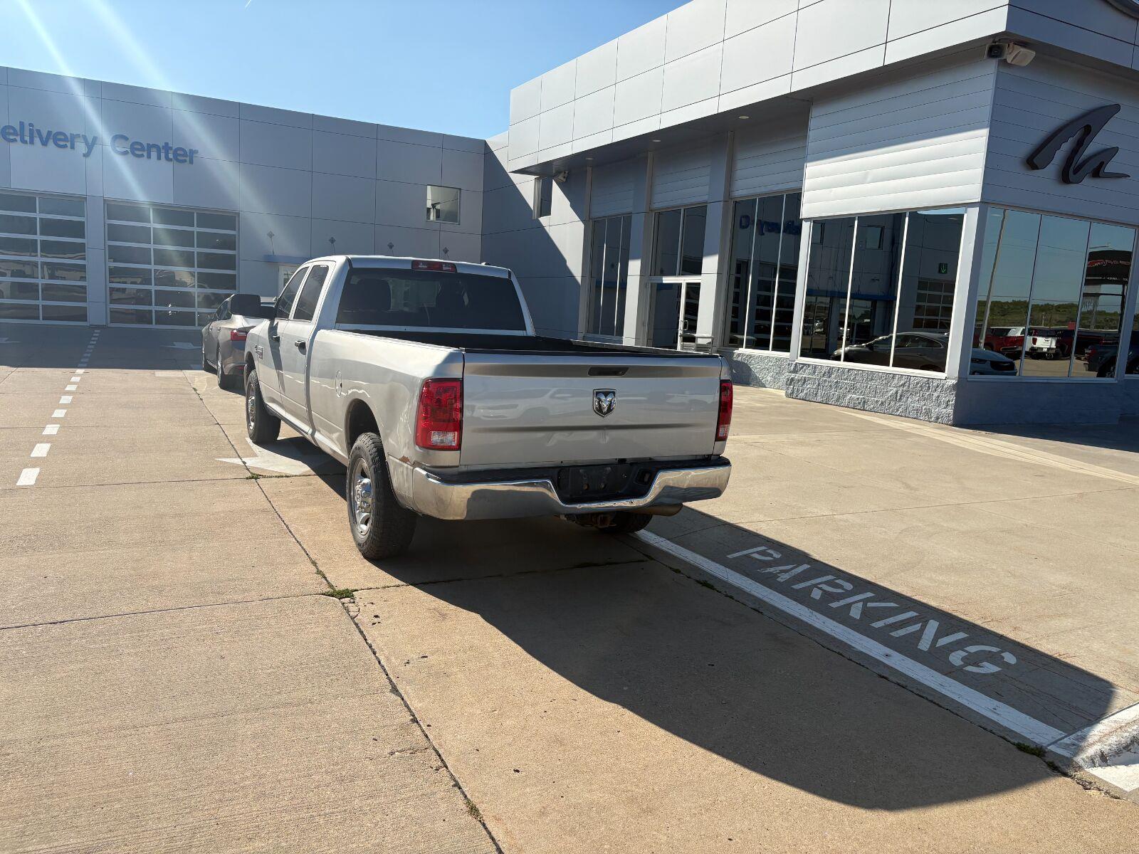 Used 2011  DODGE ST image 10