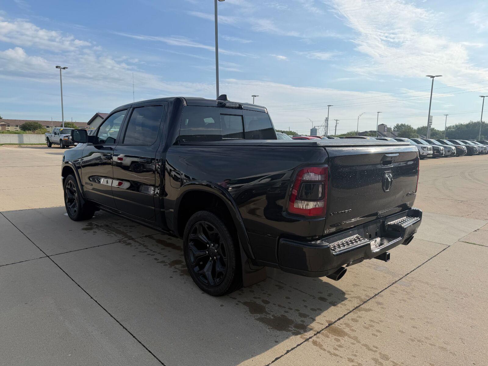 Used 2022 Diamond Black Crystal Pearlcoat Ram Limited image 4