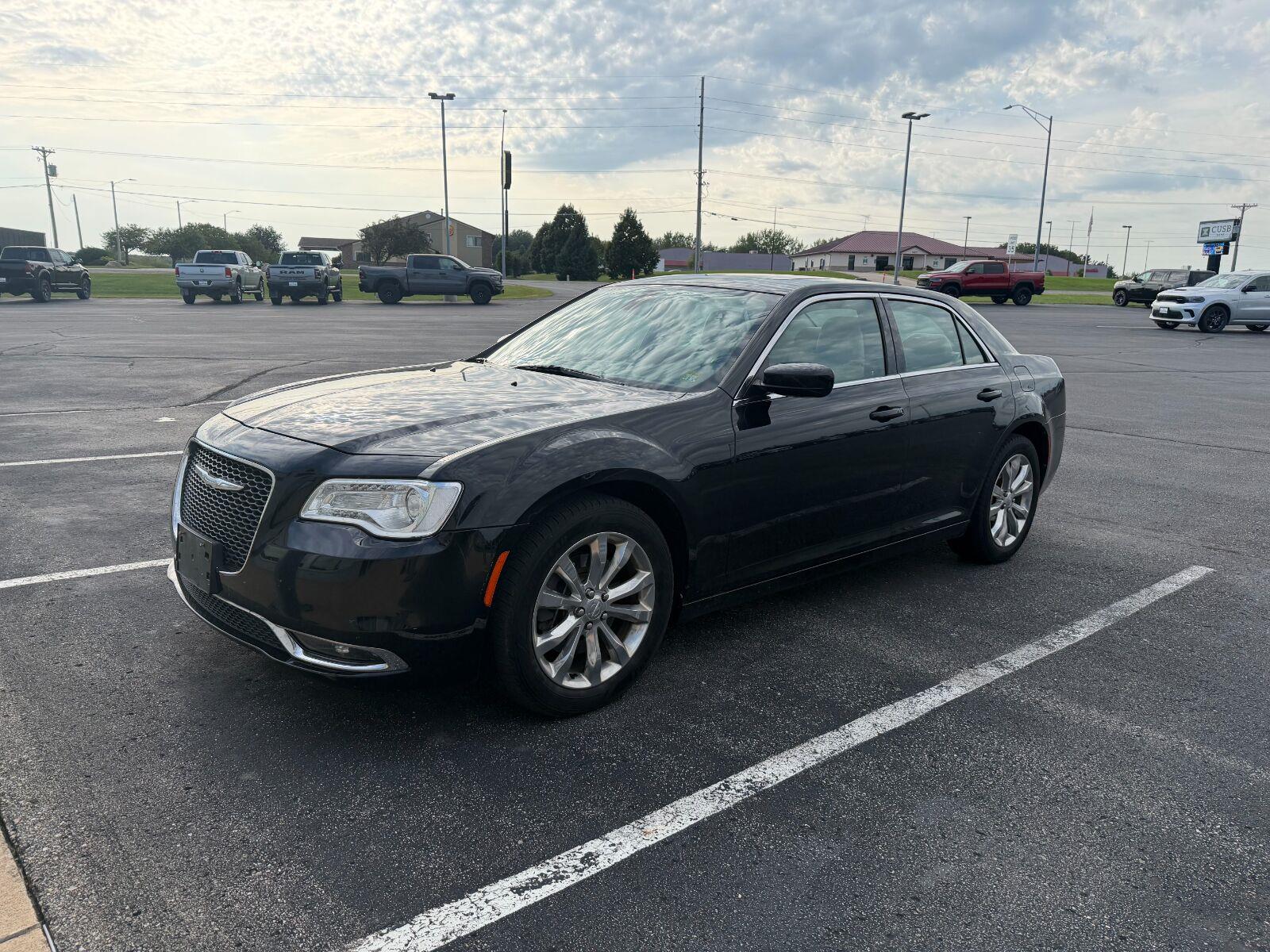 Gloss Black 2017 Chrysler 300 Sedan All-Wheel Drive 8-Speed Automatic