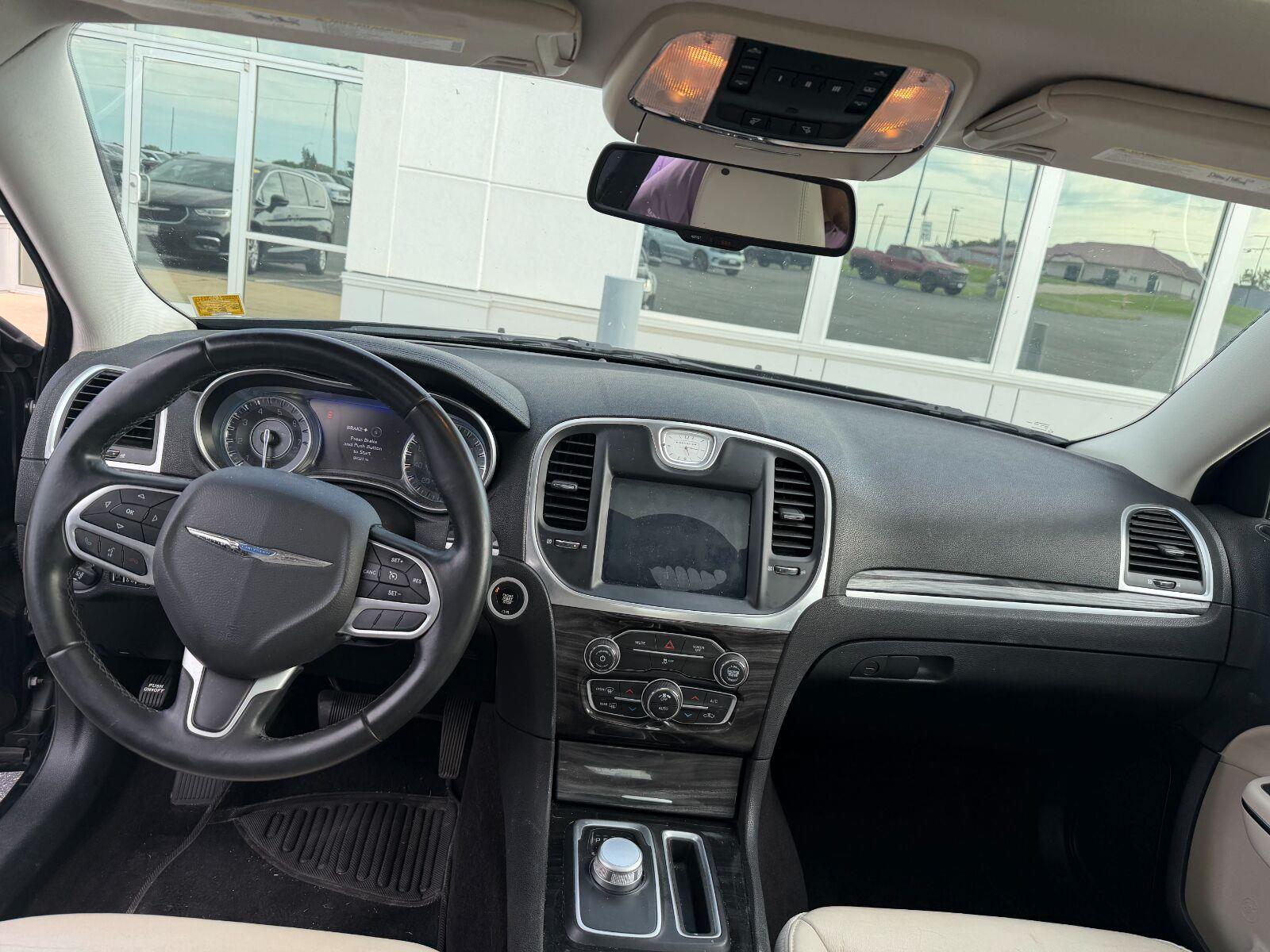 Used 2017 Gloss Black Chrysler Limited image 9