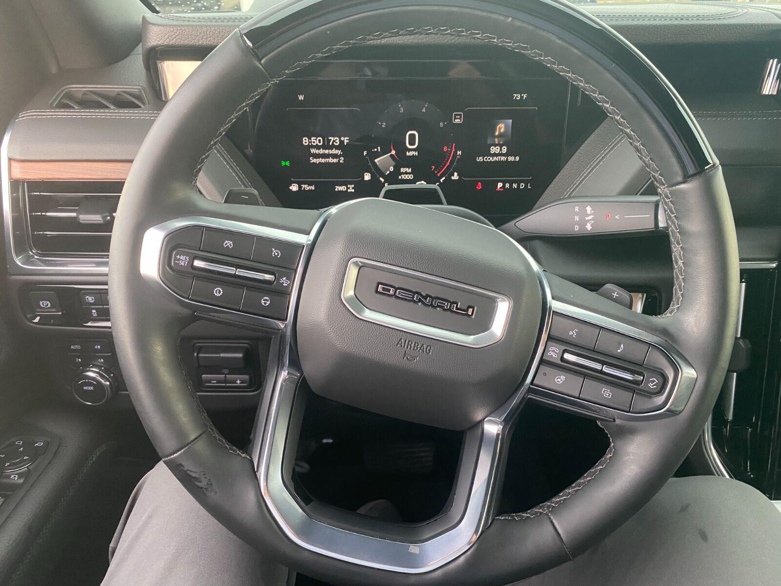 Used 2025 White Frost Tricoat GMC Denali image 12