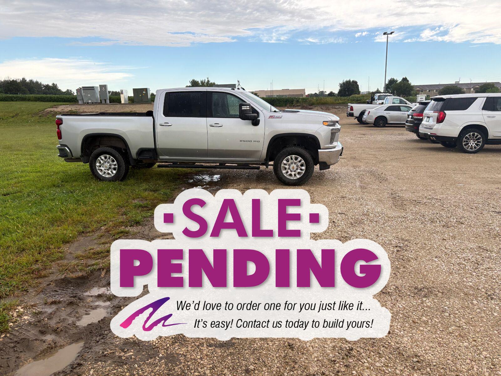 Used 2022 Silver Ice Metallic Chevrolet LT image 4