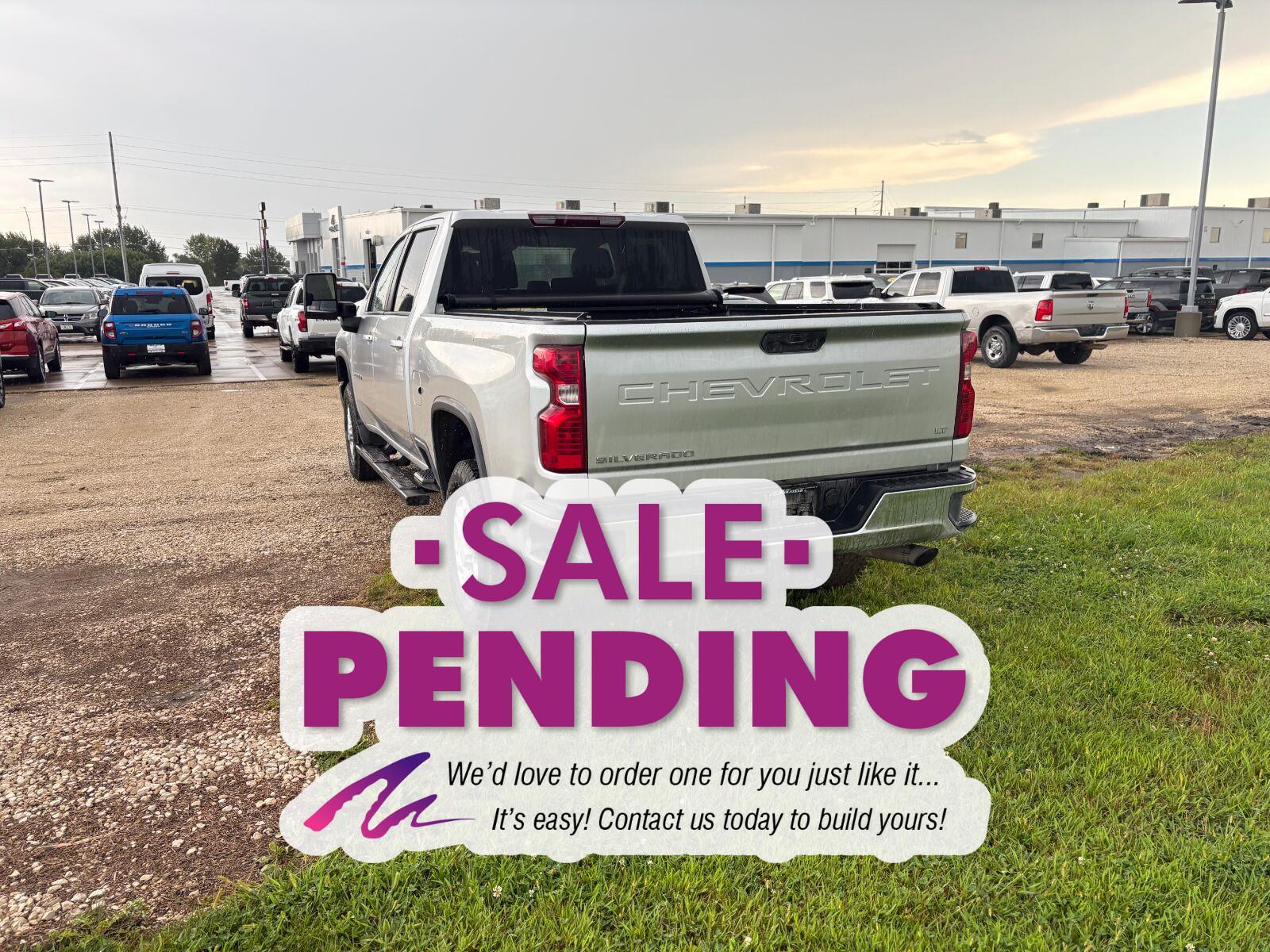 Used 2022 Silver Ice Metallic Chevrolet LT image 6