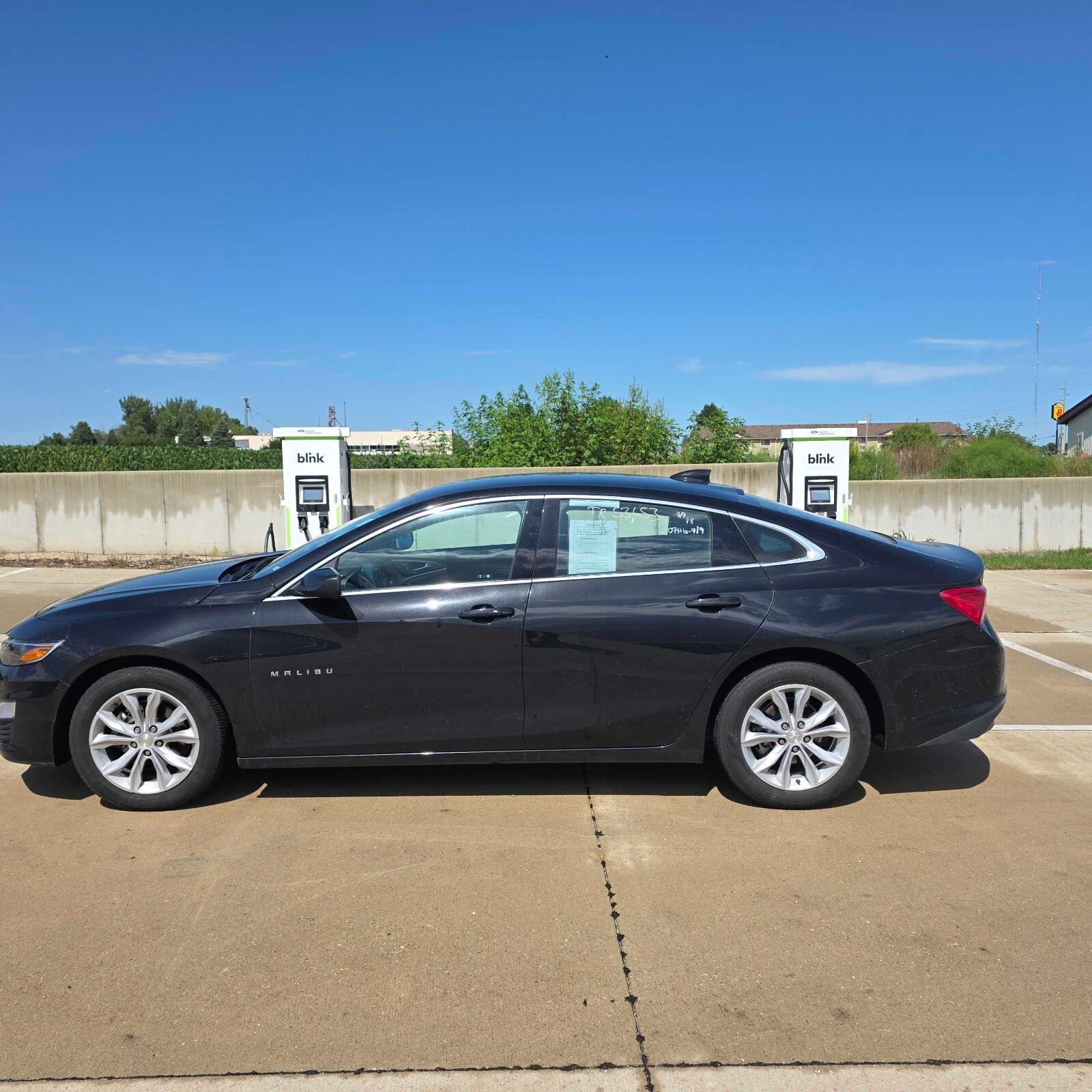 Used 2025 Mosaic Black Metallic Chevrolet LT image 10