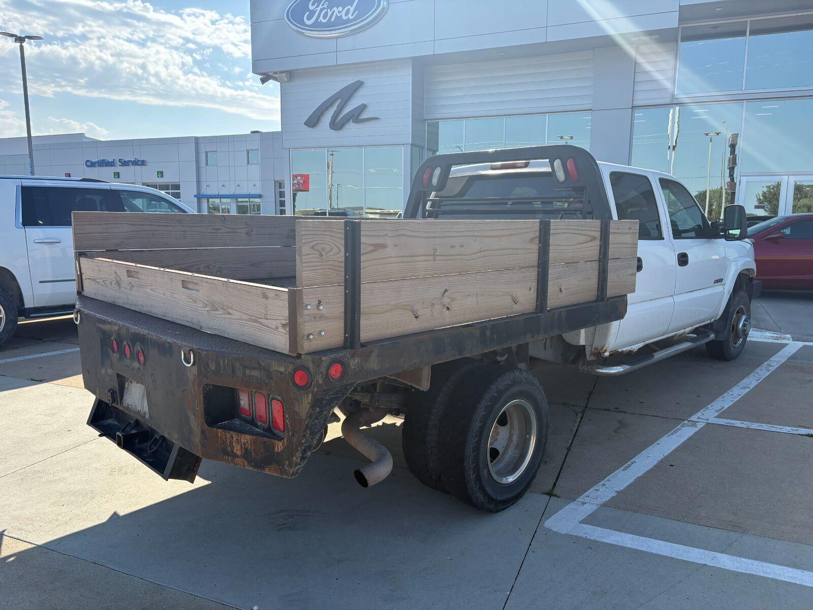 Used 2005 Summit White Chevrolet LS image 6