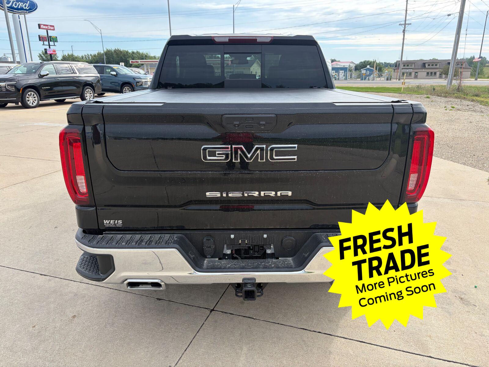 Used 2023 Onyx Black GMC SLT image 9