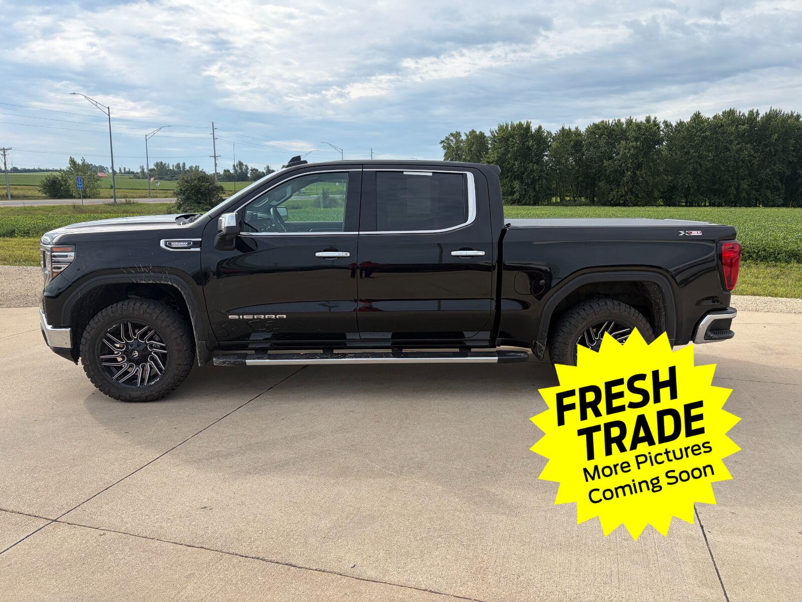 Used 2023 Onyx Black GMC SLT image 6