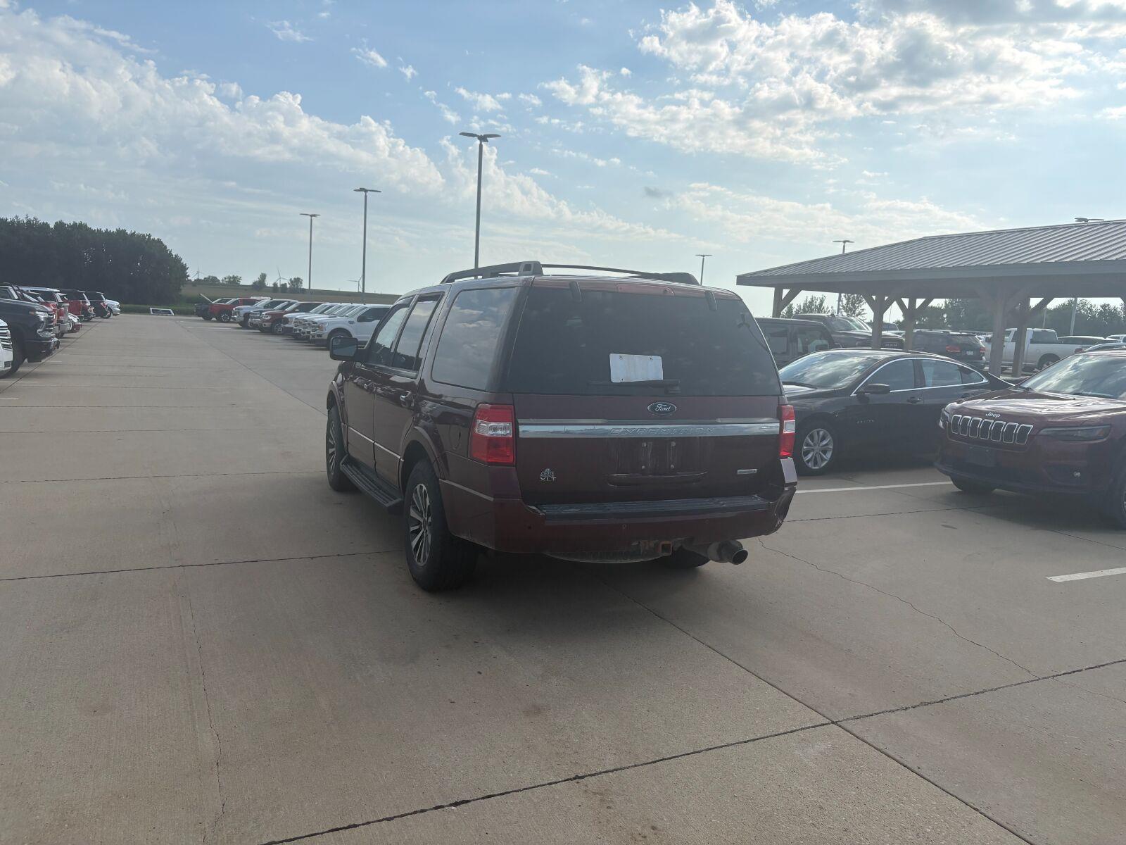 Used 2017 Bronze Fire Ford XLT image 5
