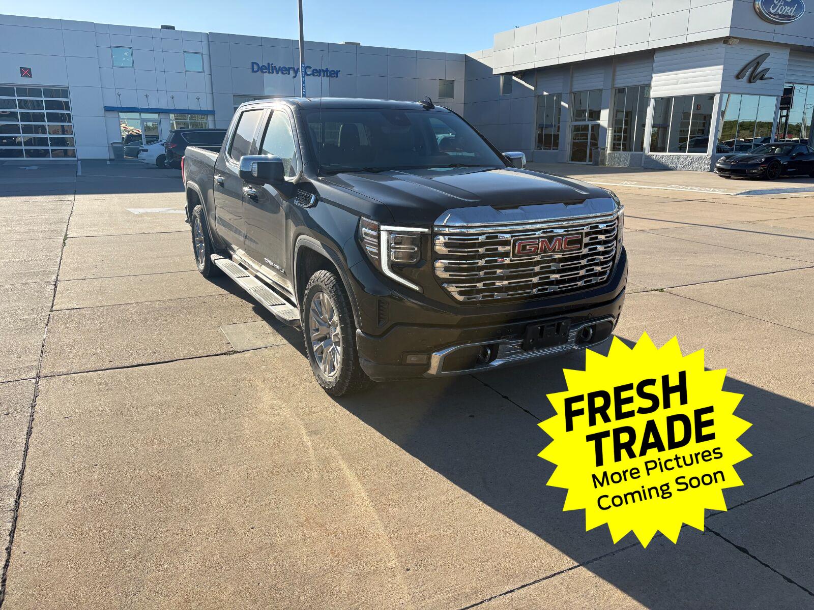 Used 2023 Onyx Black GMC Denali image 3