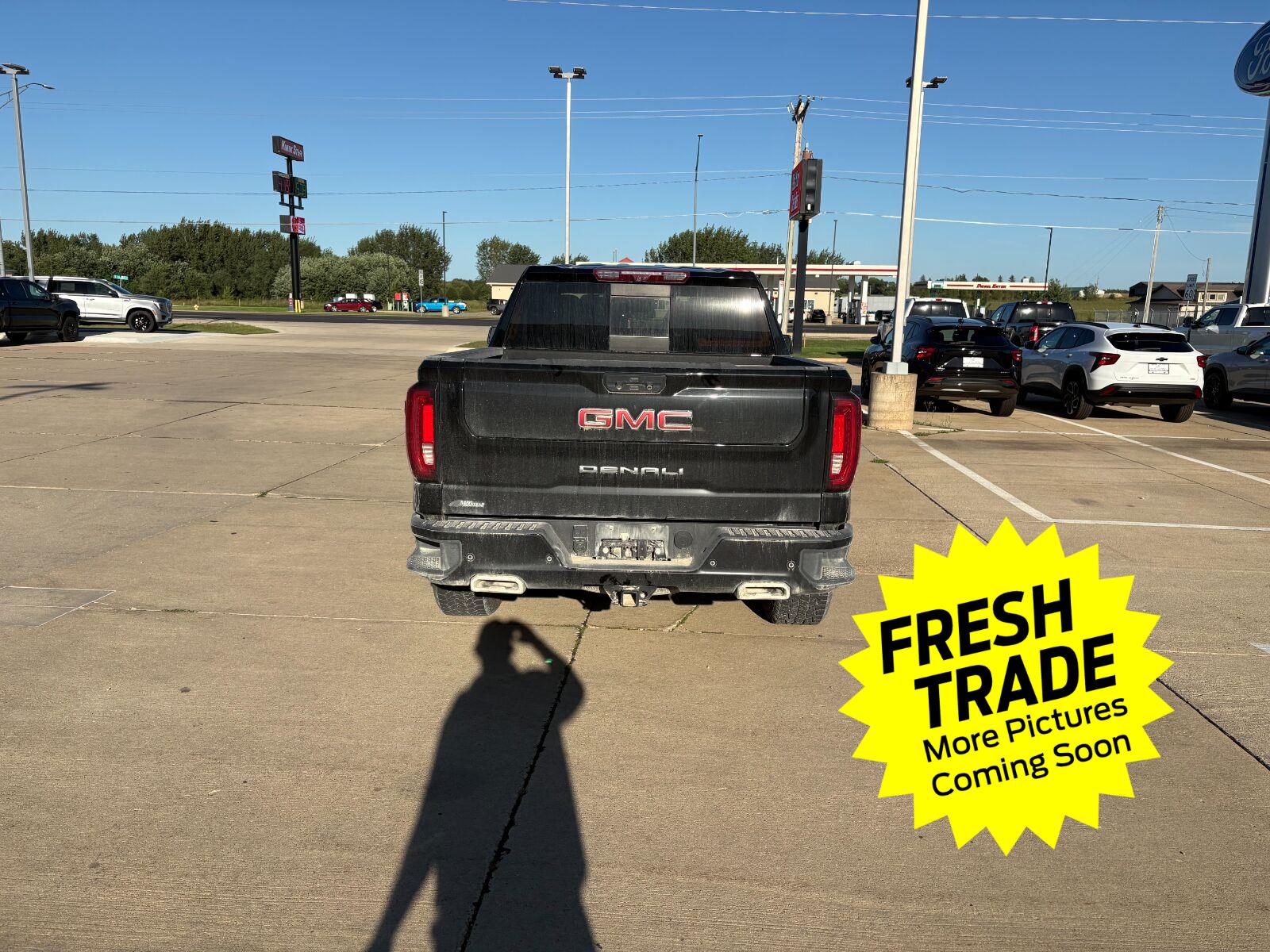 Used 2023 Onyx Black GMC Denali image 6