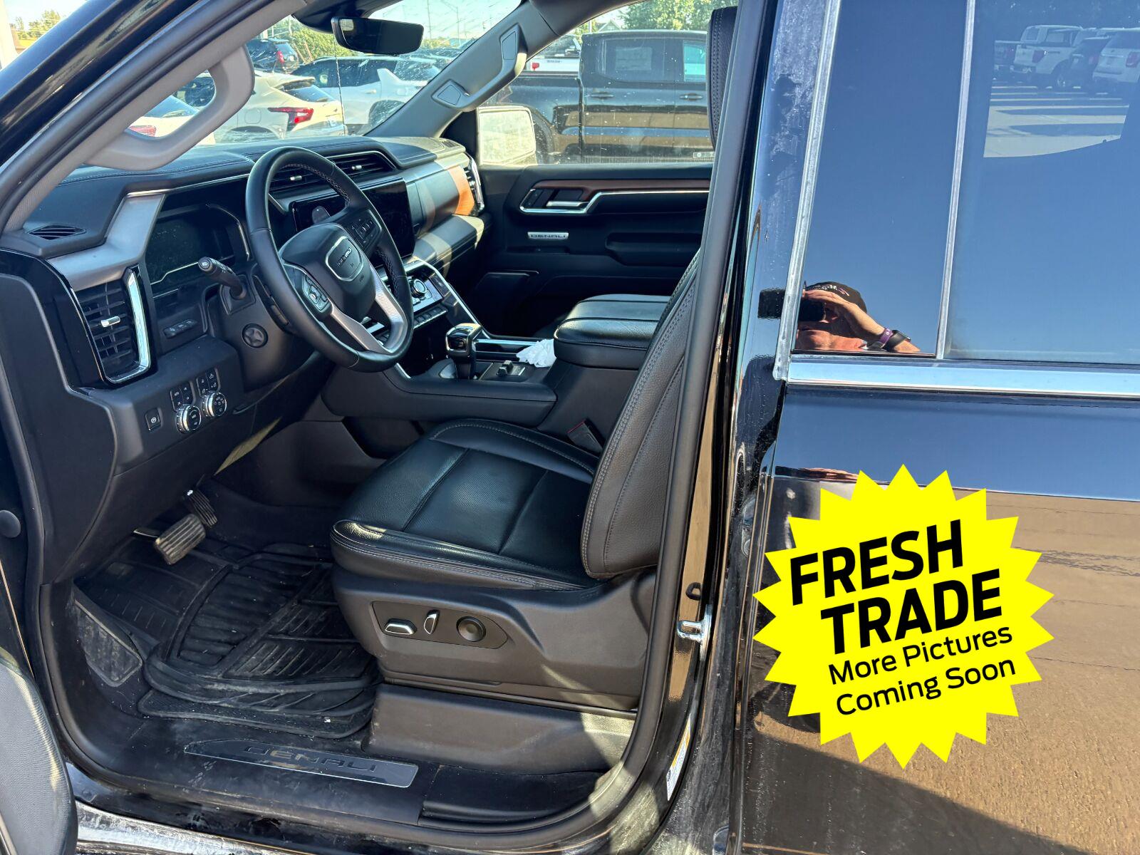 Used 2023 Onyx Black GMC Denali image 8
