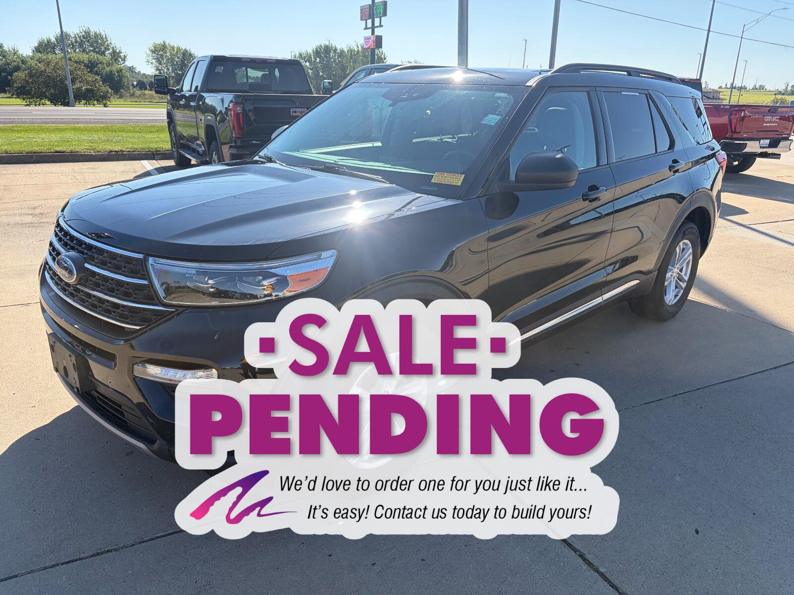 Used 2023 Agate Black Ford XLT image 2