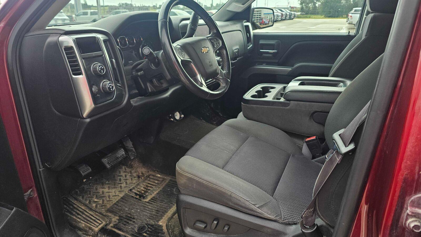 Used 2016 Siren Red Tintcoat Chevrolet LT image 10