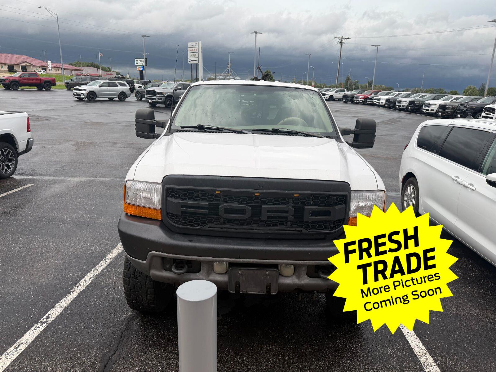 Used 2001 Oxford White Ford Lariat image 2