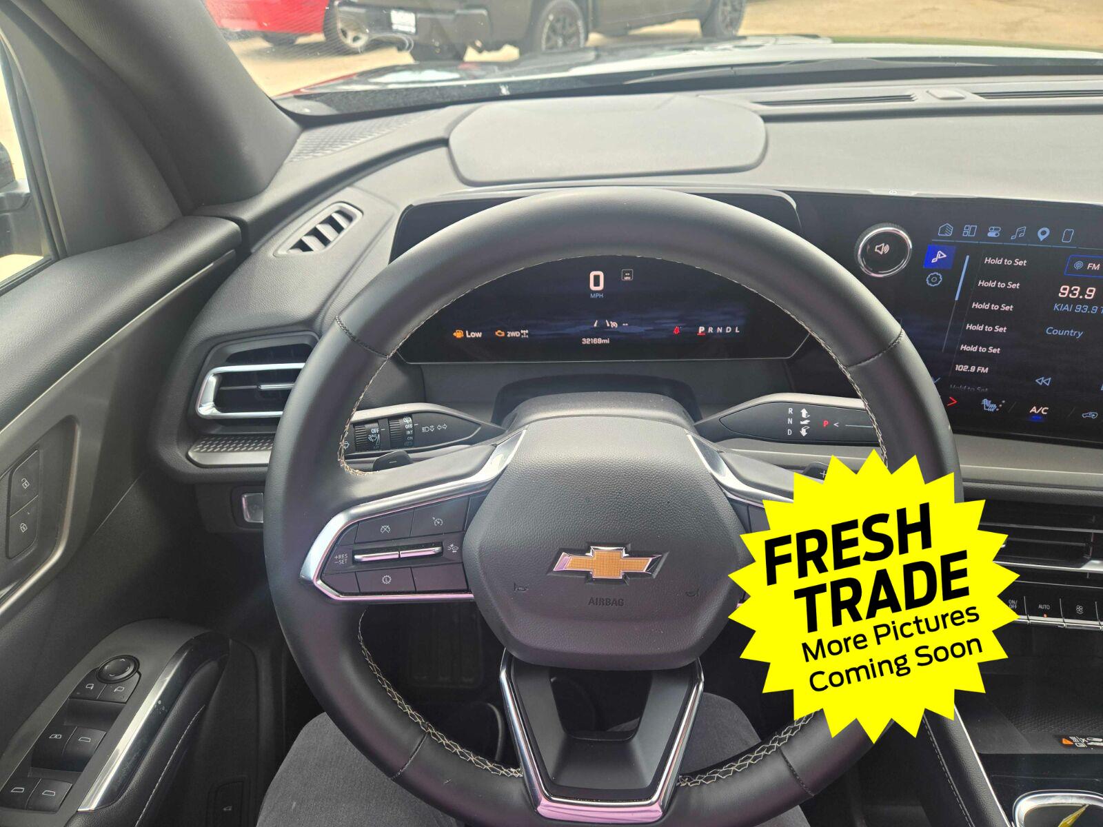 Used 2026 BLACK CHEVROLET AWD 4DR LT W/2LT image 11