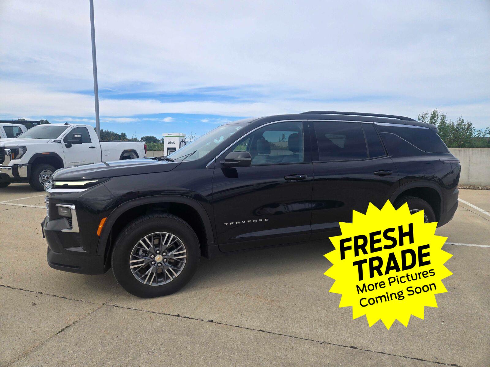 Black 2026 Chevrolet Traverse SUV / Crossover Four-Wheel Drive