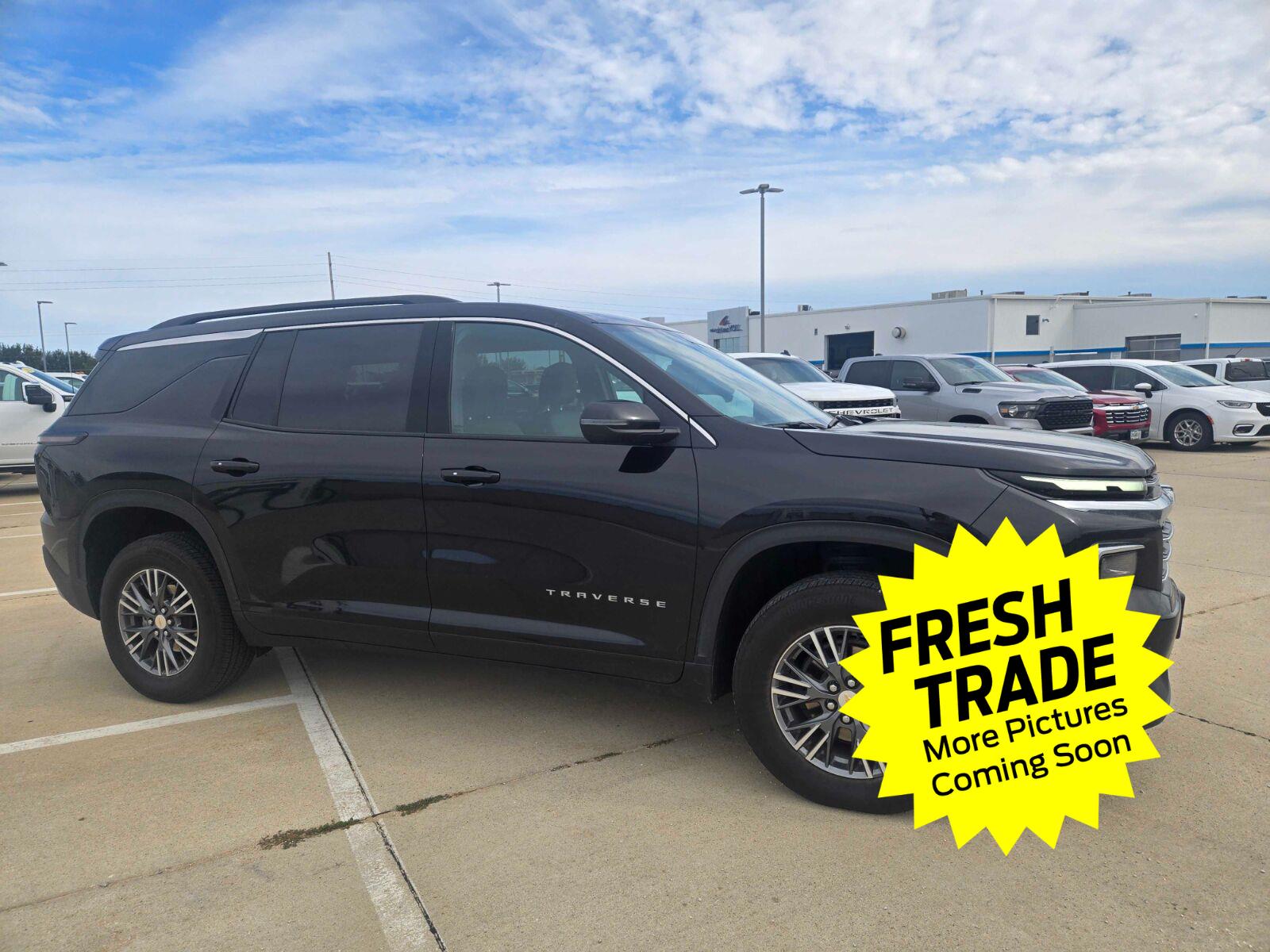 Used 2026 BLACK CHEVROLET AWD 4DR LT W/2LT image 4