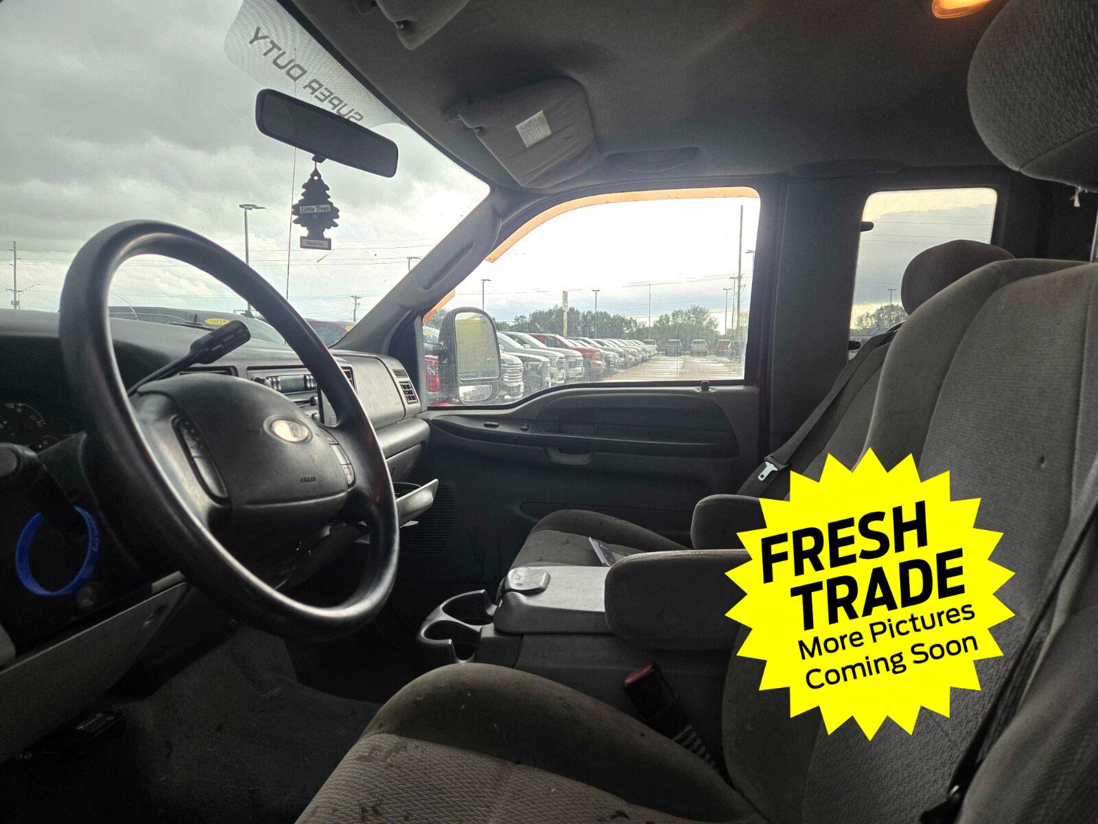 Used 2004  FORD  image 8