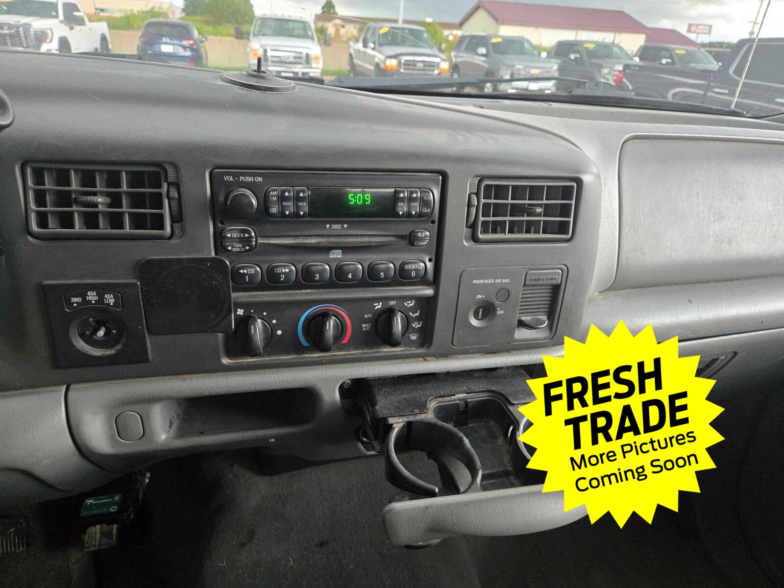Used 2004  FORD  image 9