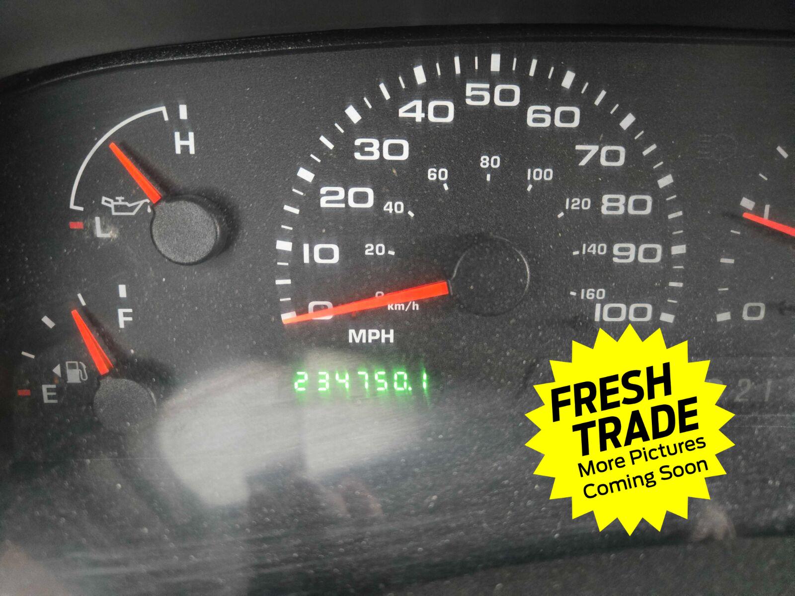 Used 2004  FORD  image 11