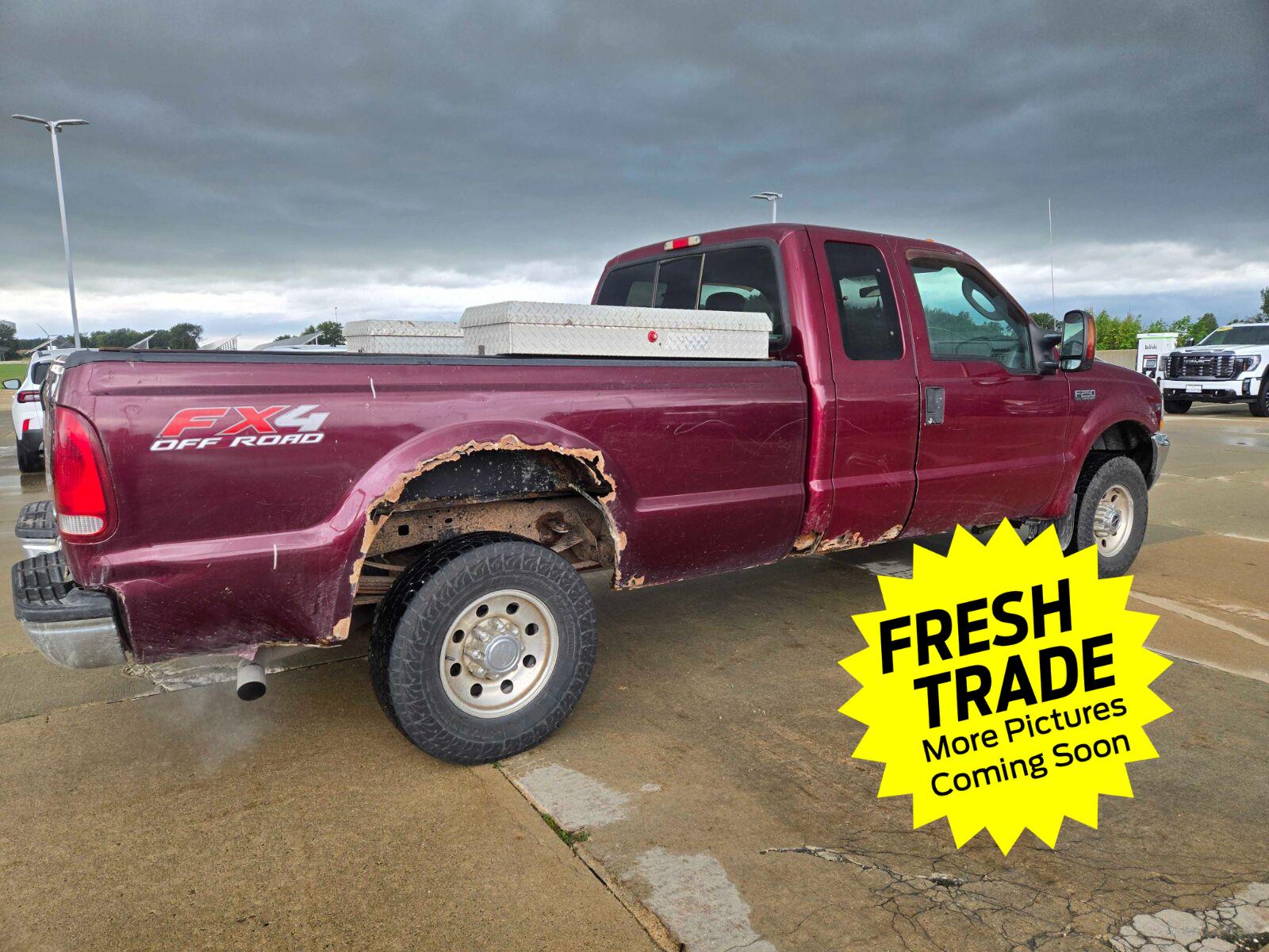 Used 2004  FORD  image 2