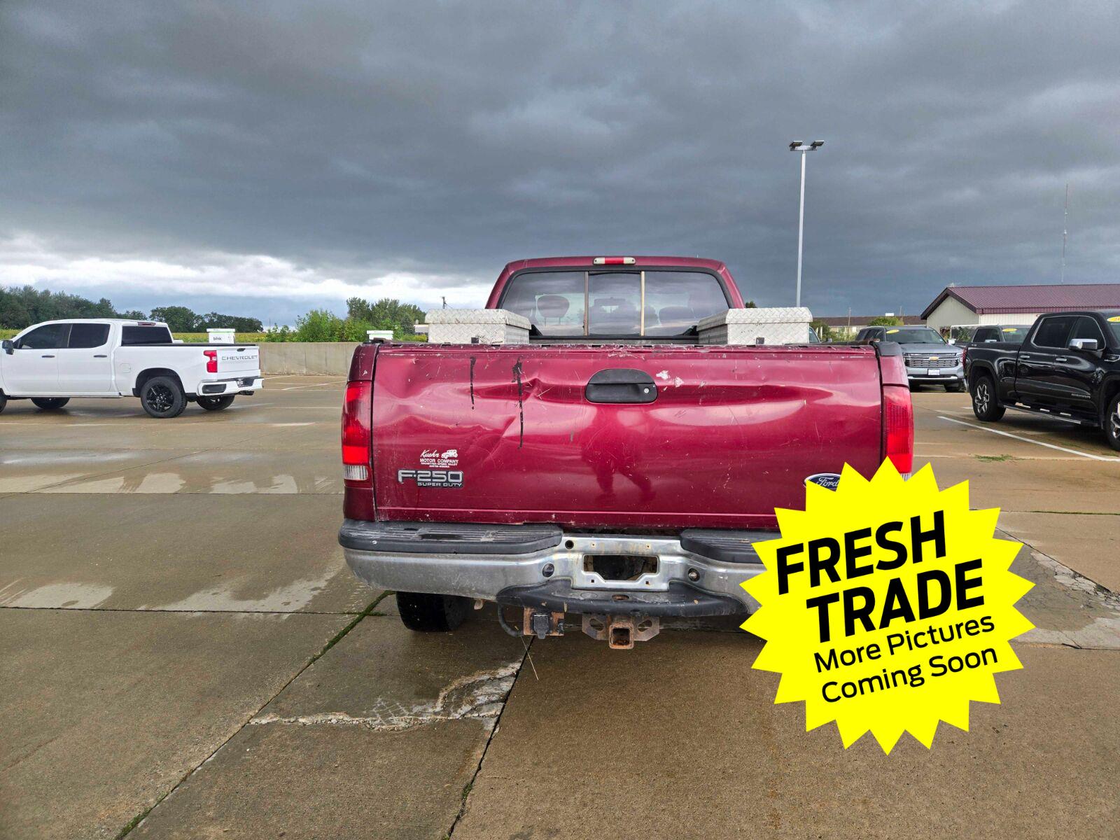Used 2004  FORD  image 3