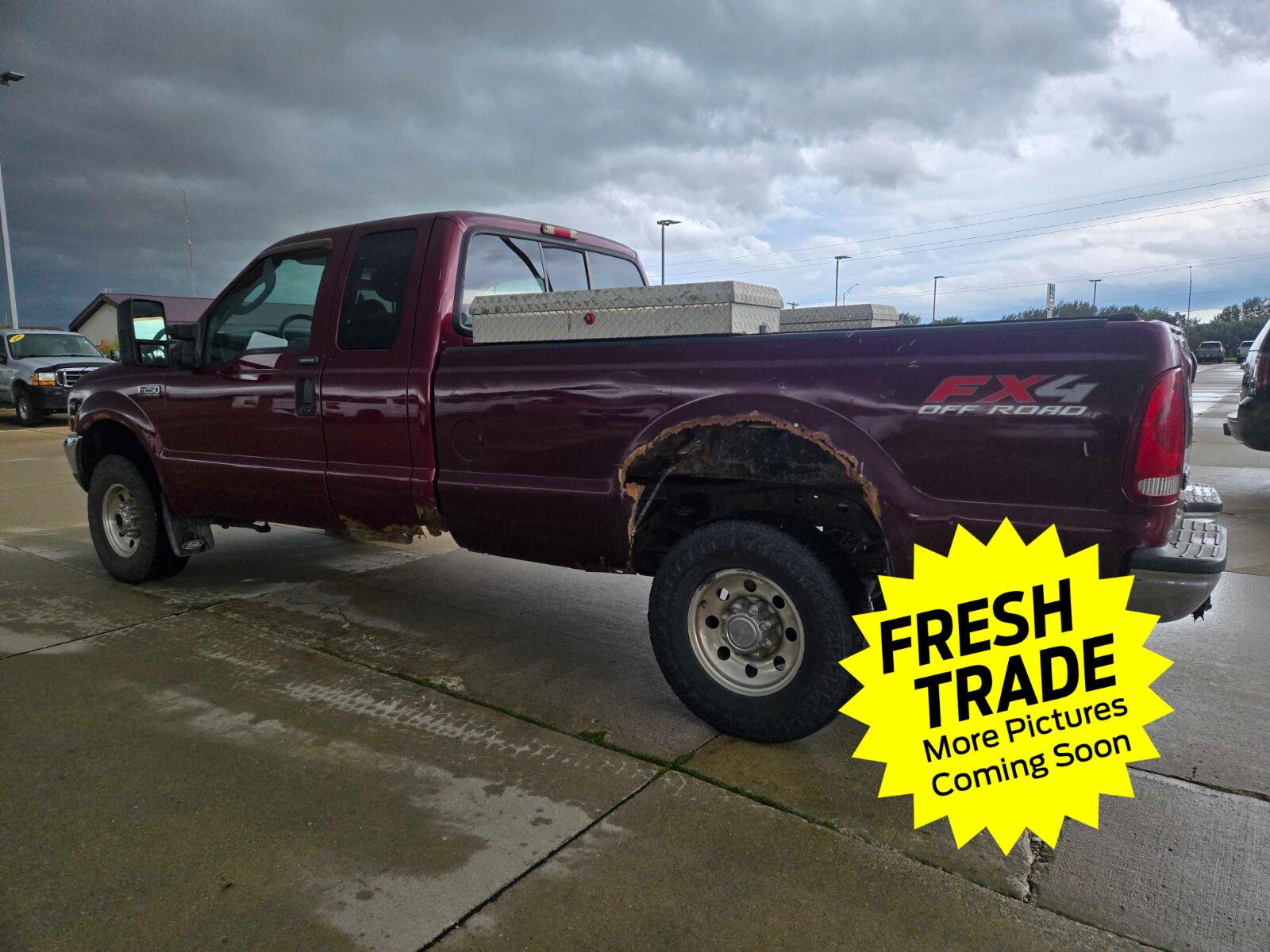 Used 2004  FORD  image 5
