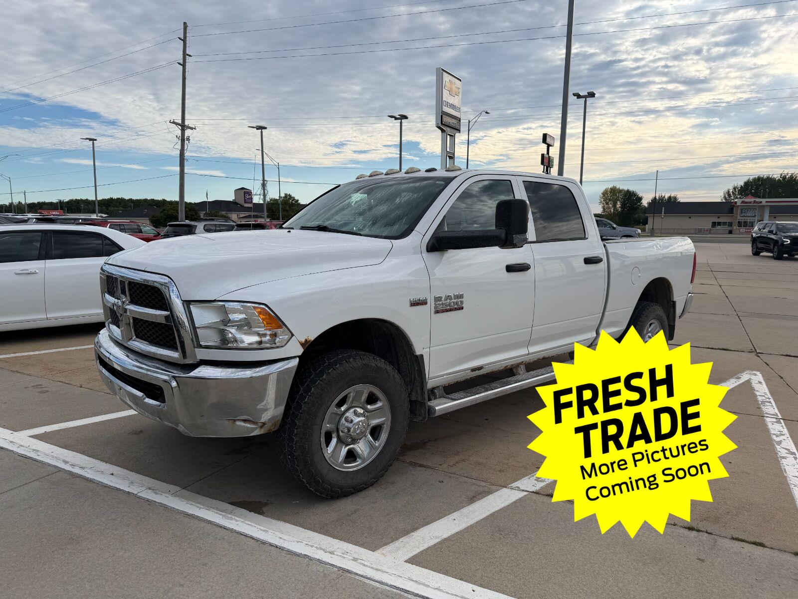 Bright White Clearcoat 2015 RAM 2500 Pickup Truck Four-Wheel Drive 6-Speed Automatic