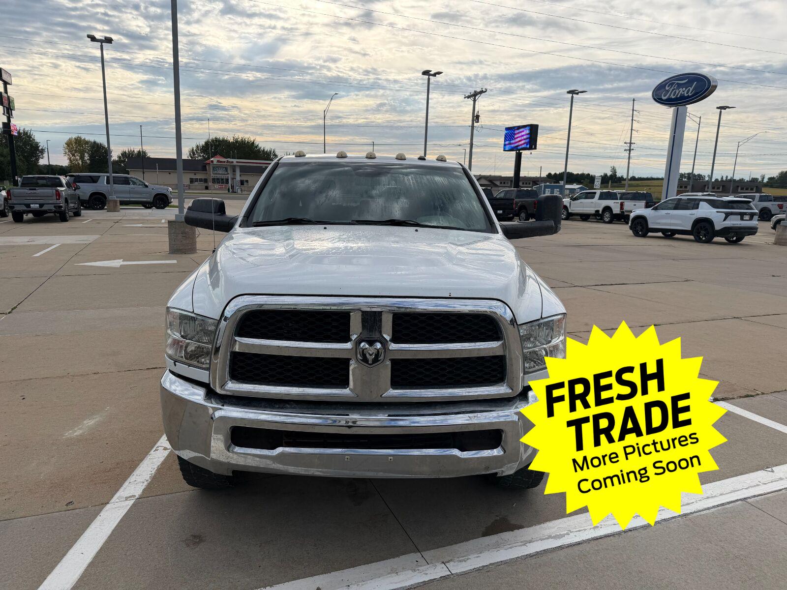 Used 2015 Bright White Clearcoat Ram Tradesman image 2