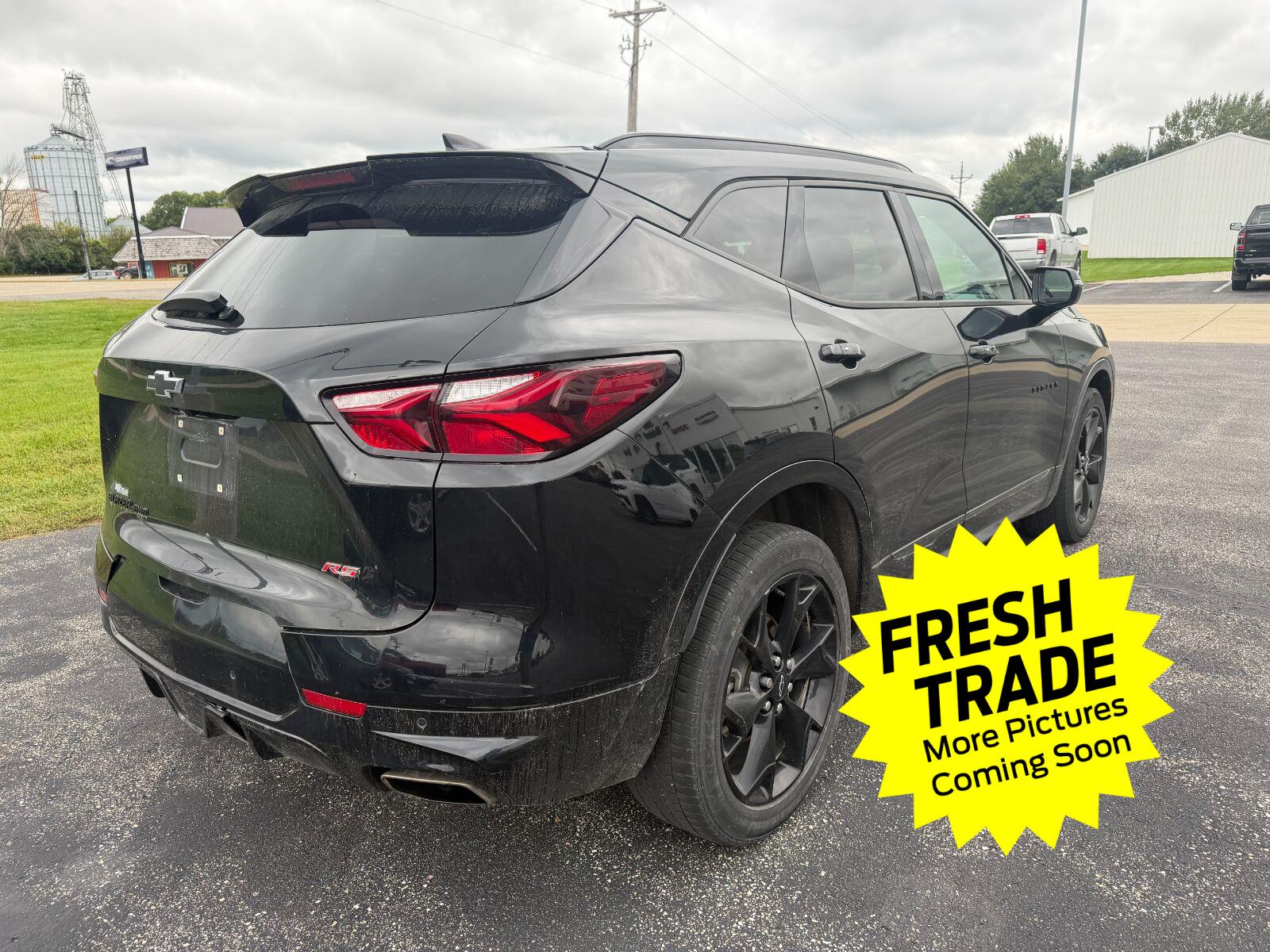 Used 2019 Black Chevrolet RS image 5