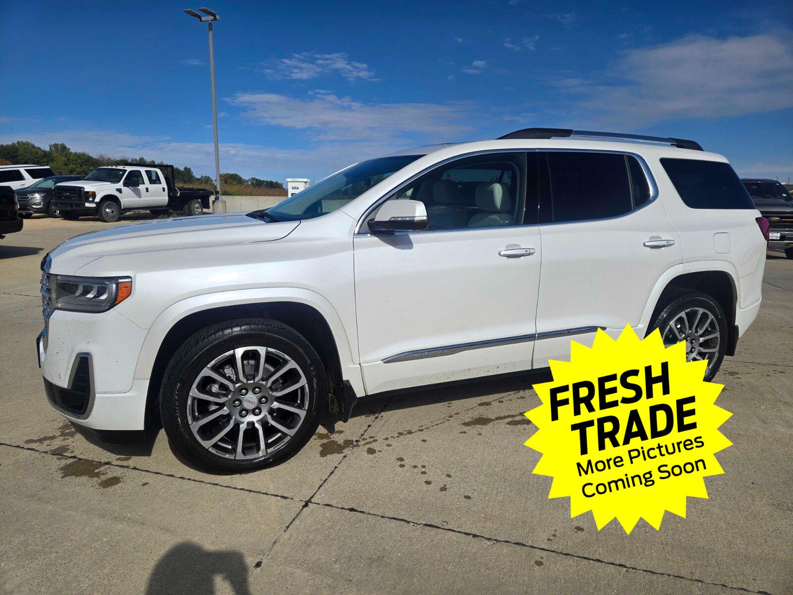 White Frost Tricoat 2023 GMC Acadia SUV / Crossover Four-Wheel Drive 9-Speed Automatic
