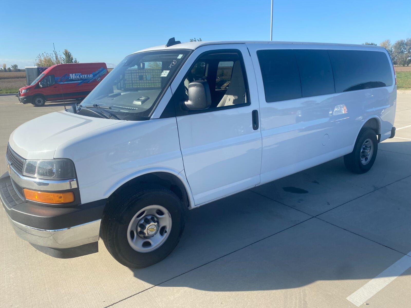 2025 Chevrolet Express 3500 LT Extended RWD