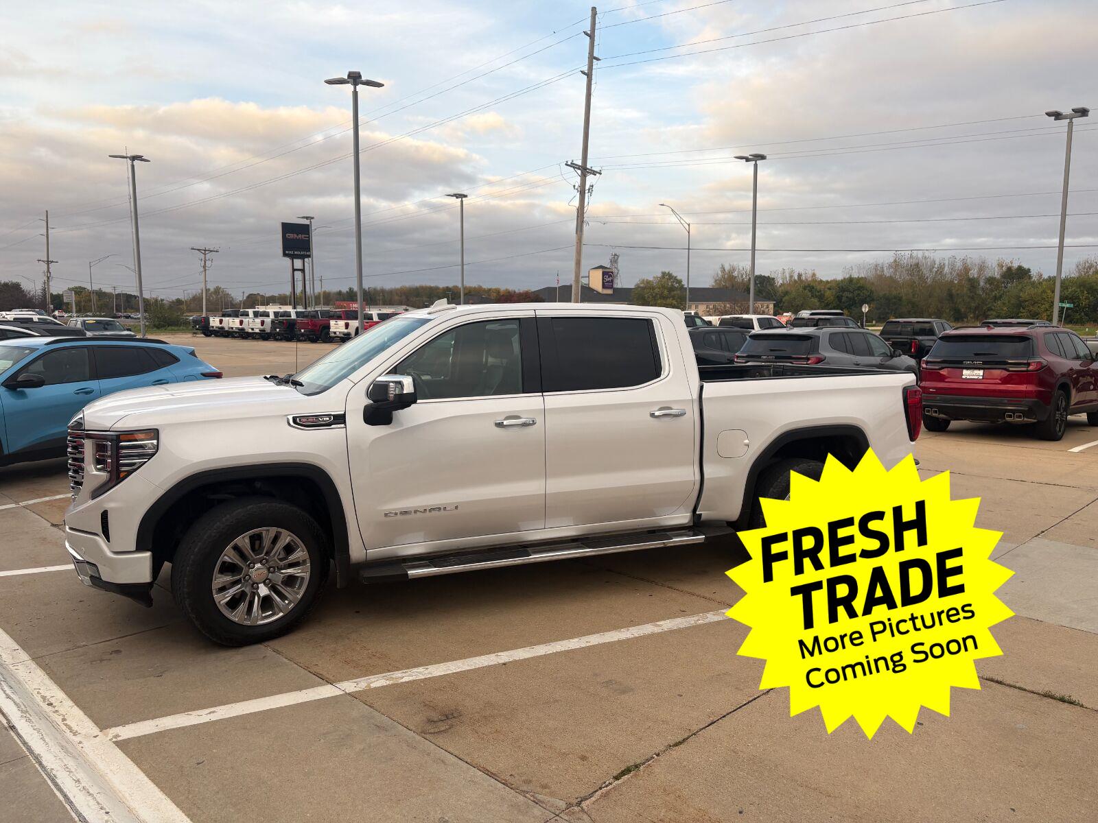 White Frost Tricoat 2023 GMC Sierra 1500 Pickup Truck Four-Wheel Drive Automatic