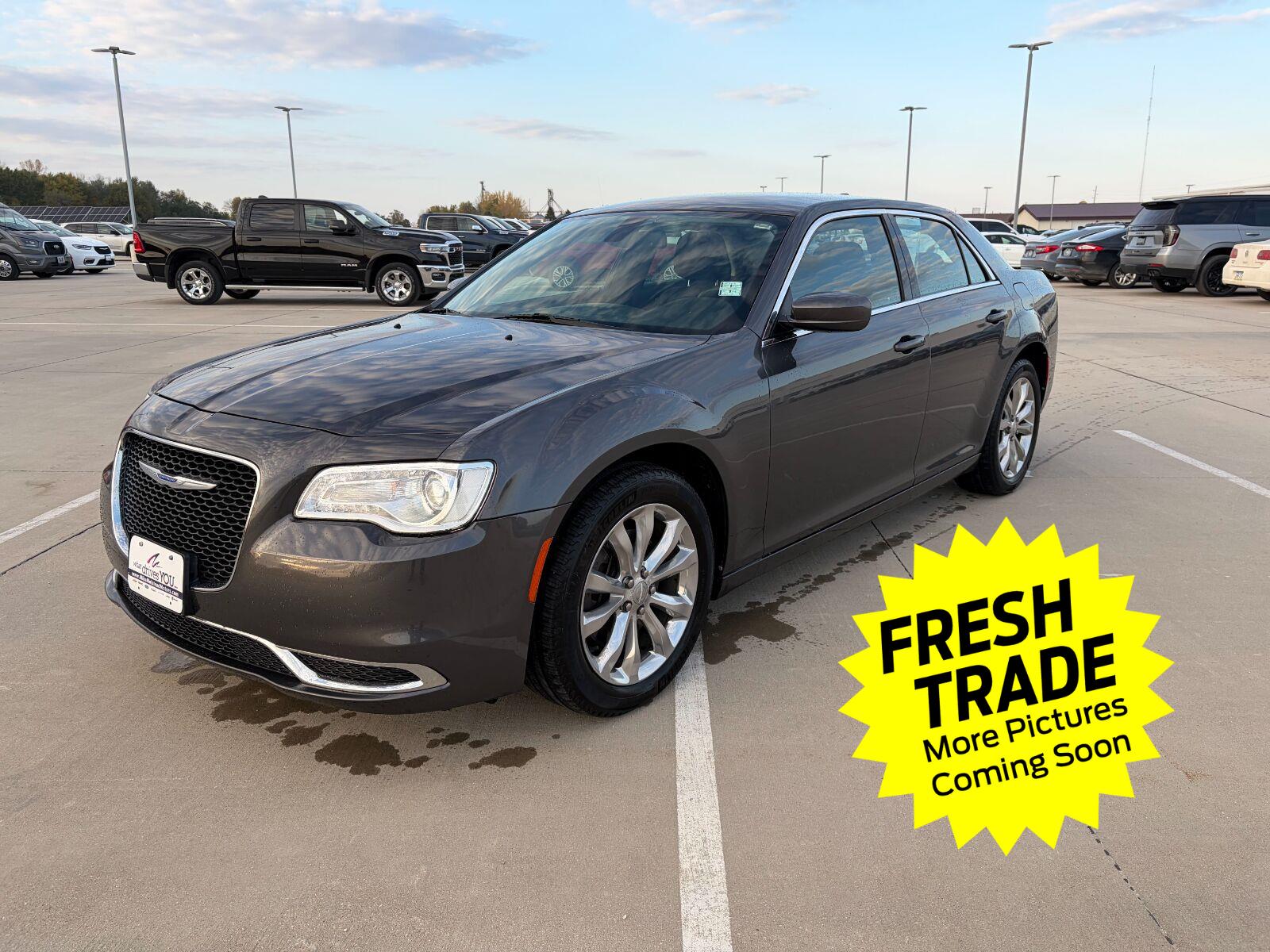  2018 Chrysler 300 Touring AWD   