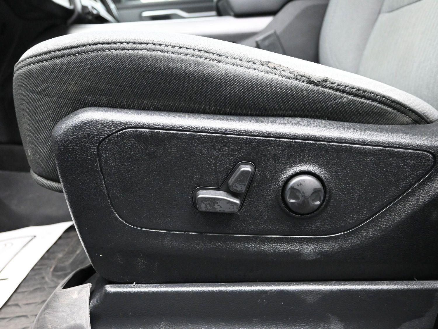 Used 2022 Billet Silver Metallic Clearcoat Ram Big Horn image 18