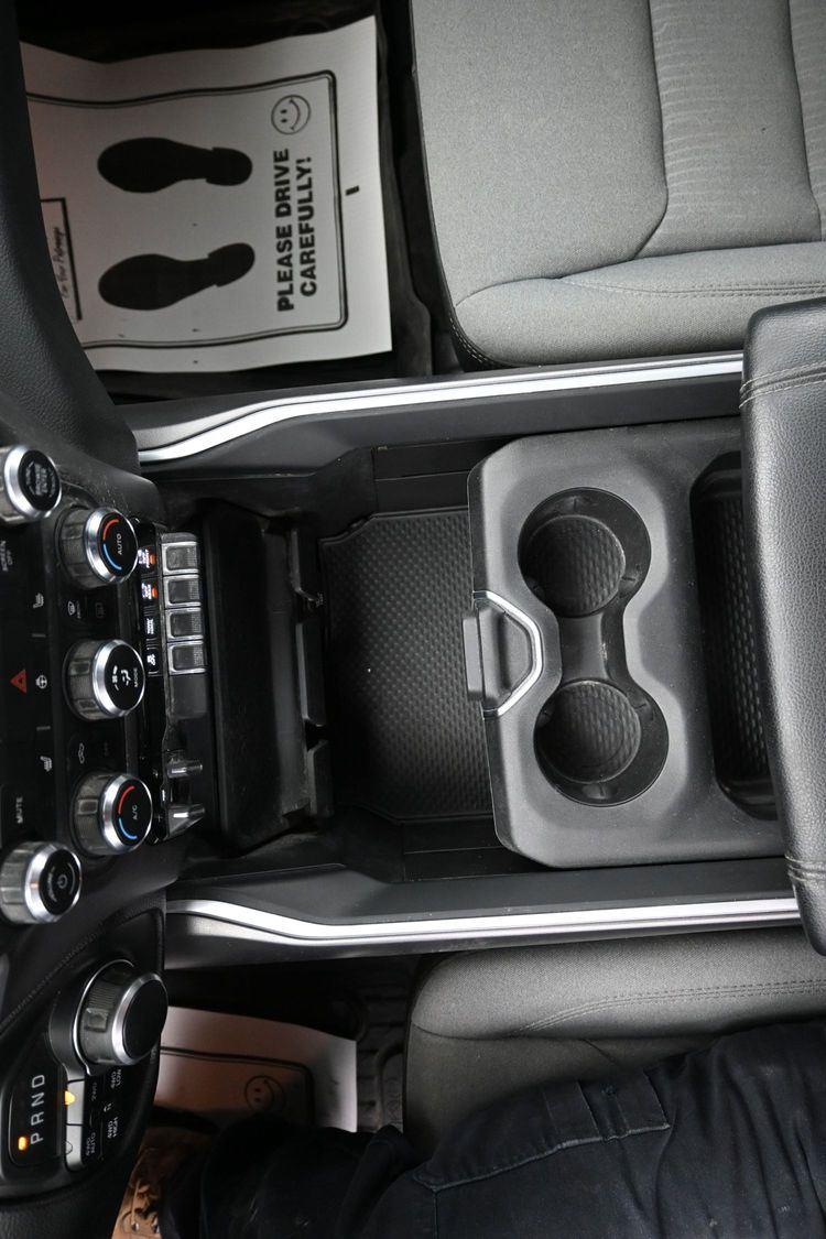 Used 2022 Billet Silver Metallic Clearcoat Ram Big Horn image 28