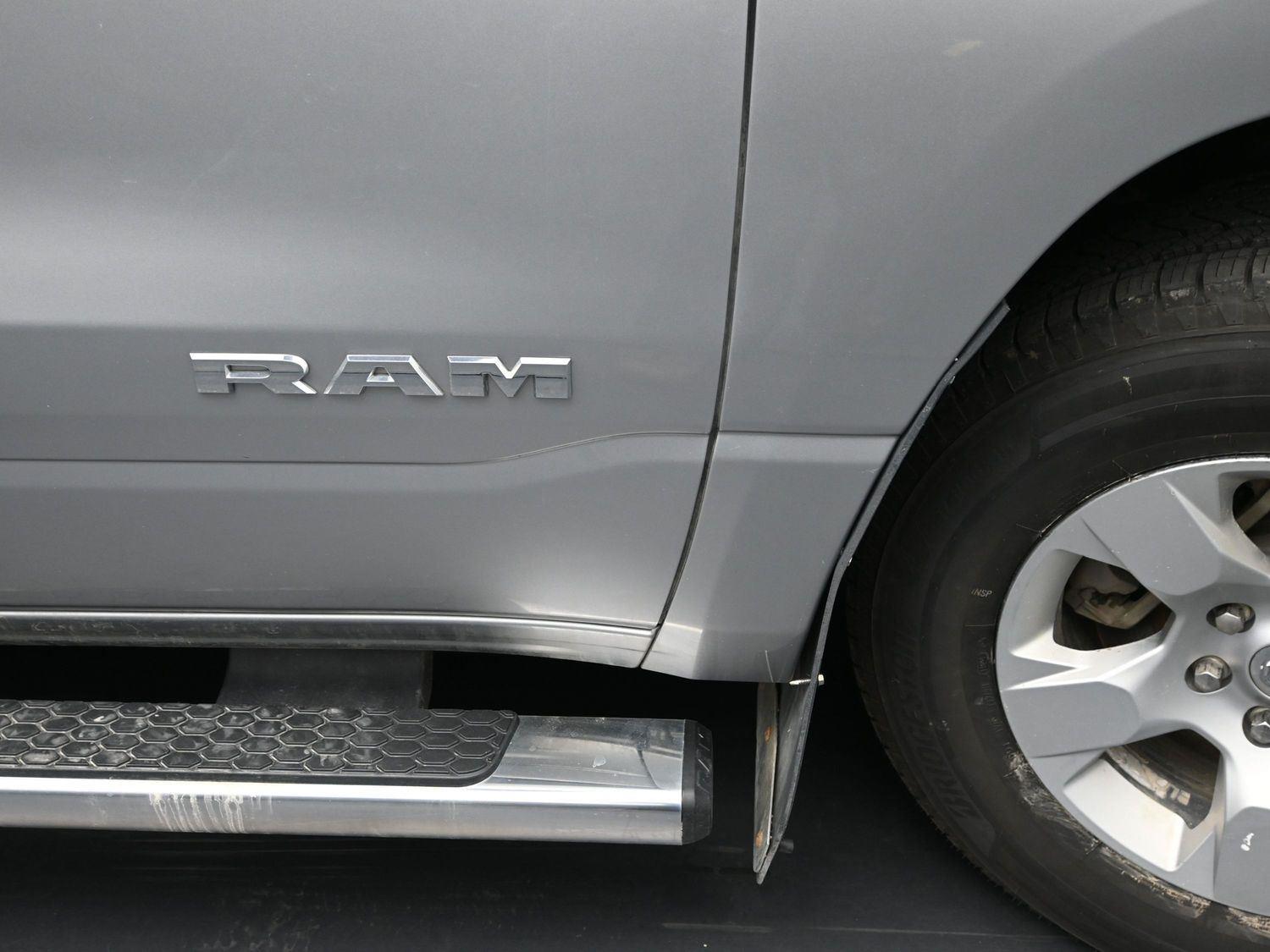 Used 2022 Billet Silver Metallic Clearcoat Ram Big Horn image 7