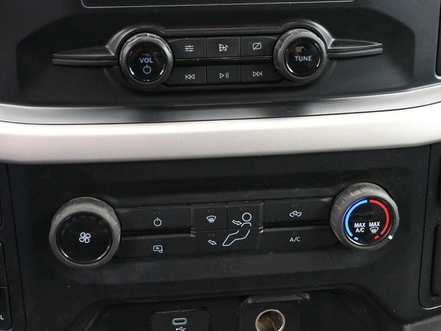 Used 2021 Agate Black Ford XL image 24