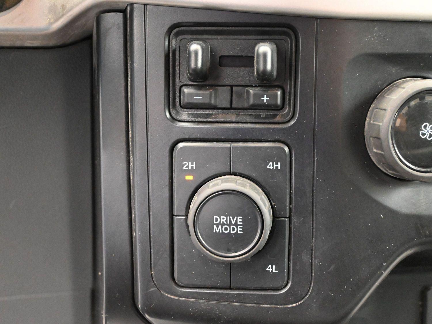 Used 2021 Agate Black Ford XL image 25