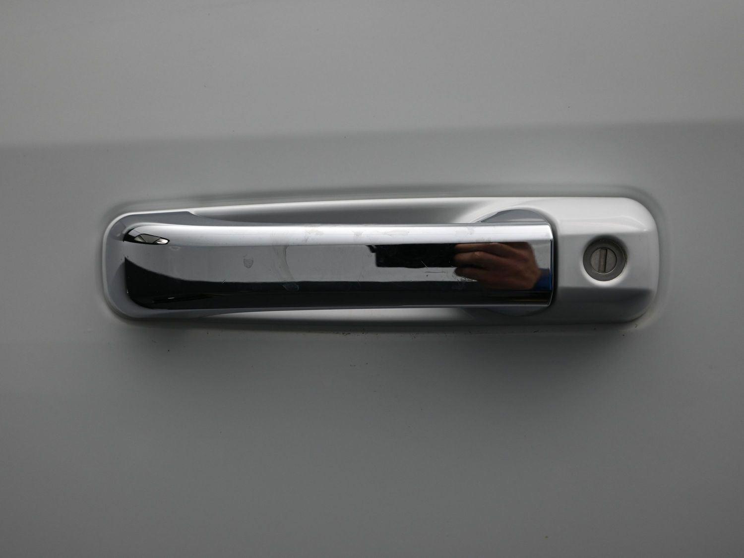 Used 2011 Bright White Ram Big Horn image 14