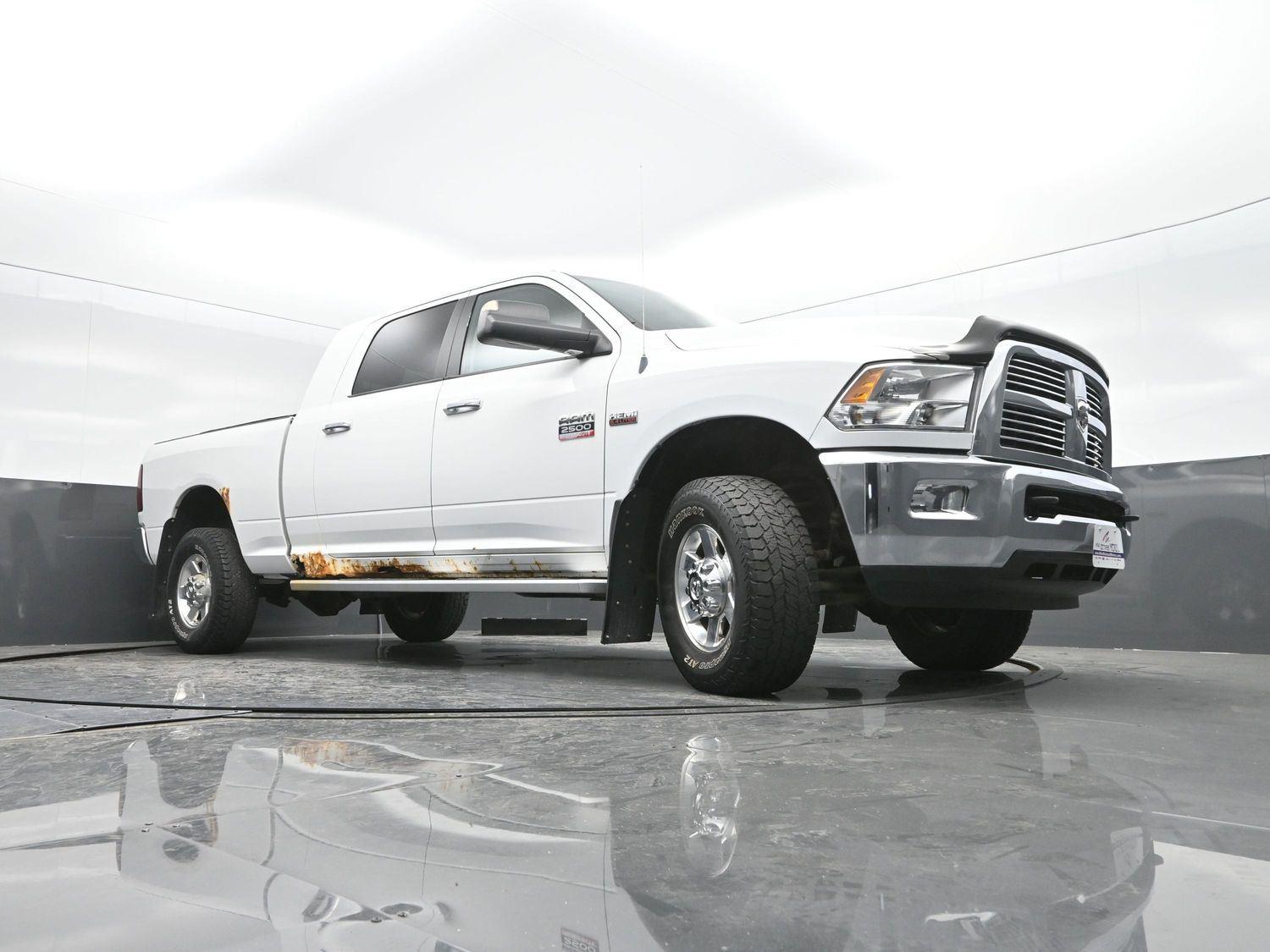 Used 2011 Bright White Ram Big Horn image 29