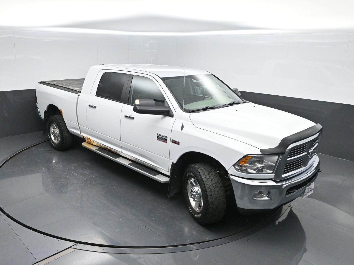 Used 2011 Bright White Ram Big Horn image 33