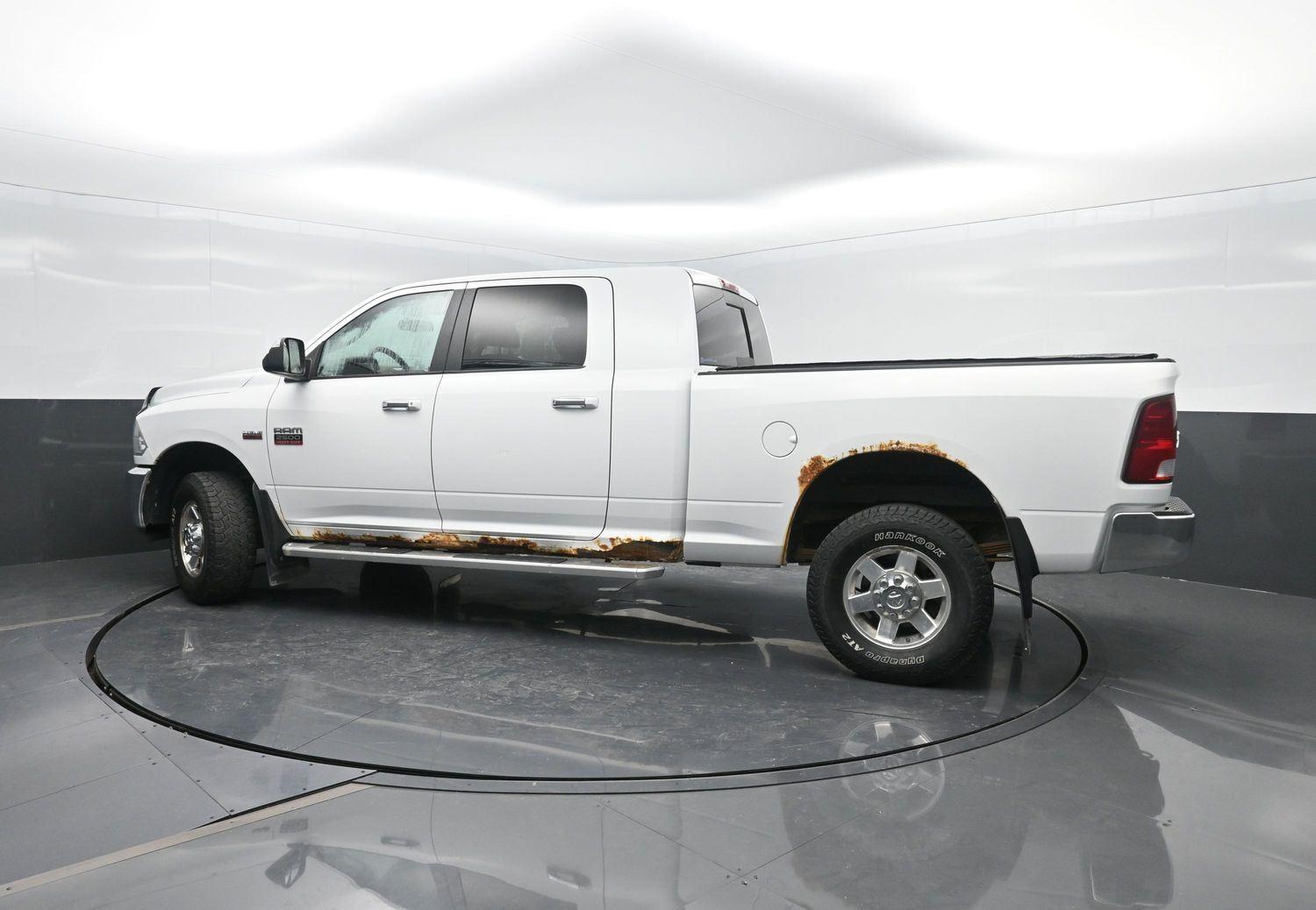 Used 2011 Bright White Ram Big Horn image 34