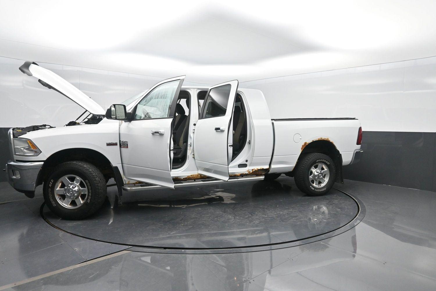Used 2011 Bright White Ram Big Horn image 42